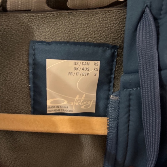 New W/O Tags Oakley Hooded Nylon Vest Womens Size XSM Light Fleece Lined Gray - Picture 4 of 7